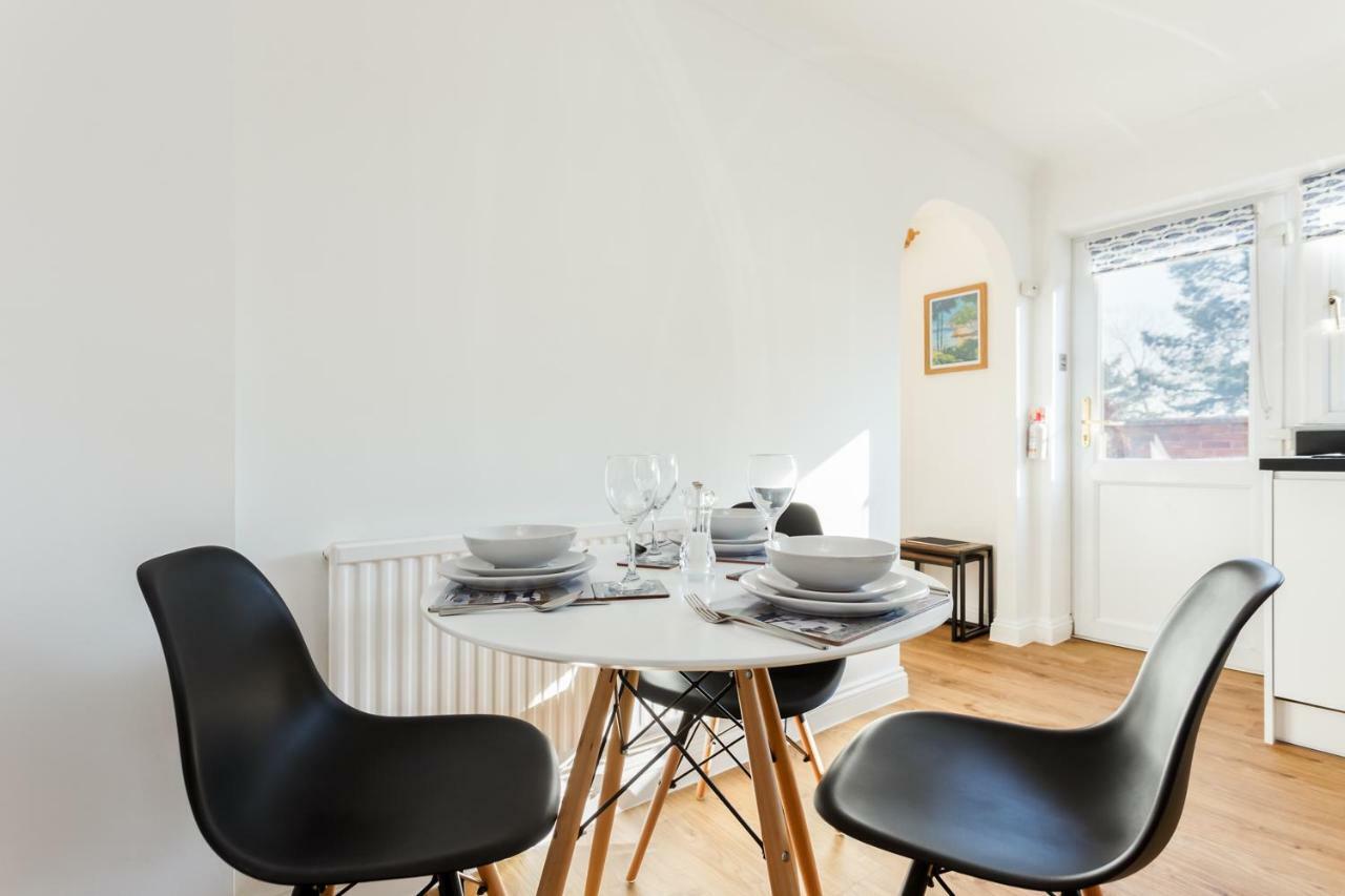 Fantasea Villa Poole Eksteriør billede
